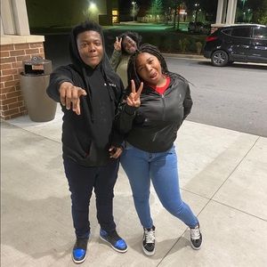 Meet your Posher, Antonia